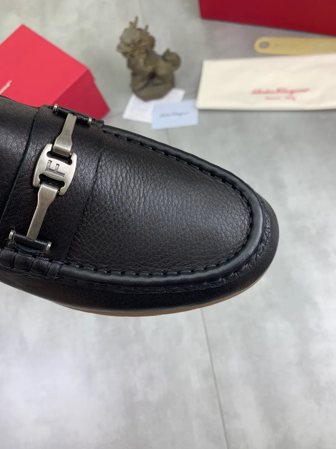 Men's shoes 💰P480 New model [Ferragamo/Ferragamo] Latest model Original imported calfskin, imported pigskin lining + original luxury metal buckle + original rubber outsole Soft and comfortable Size number: 38-44